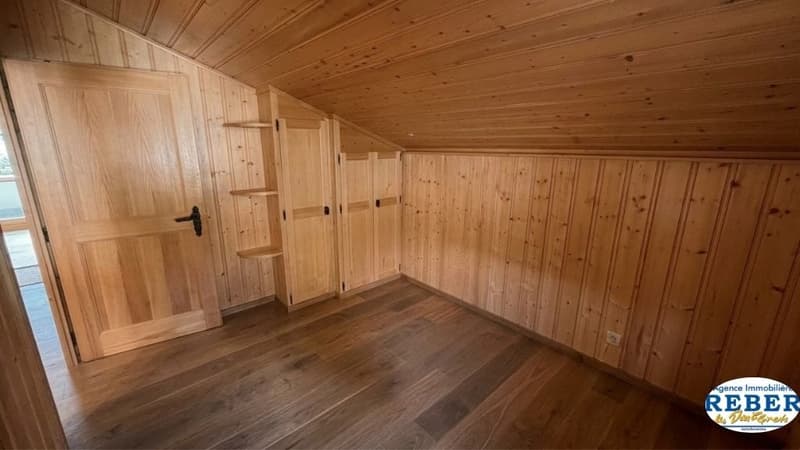 C’est exactement le genre de chalet que l’on imagine quand on rêve de la Suisse. (25)