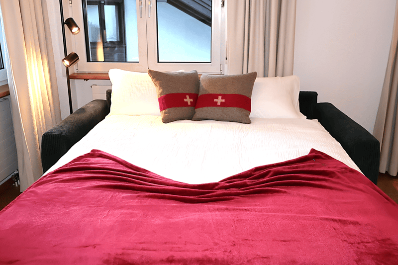 Charmante 2.5-Zimmer-Terrassenwohnung mit atemberaubendem Bergblick in Zermatt (10)