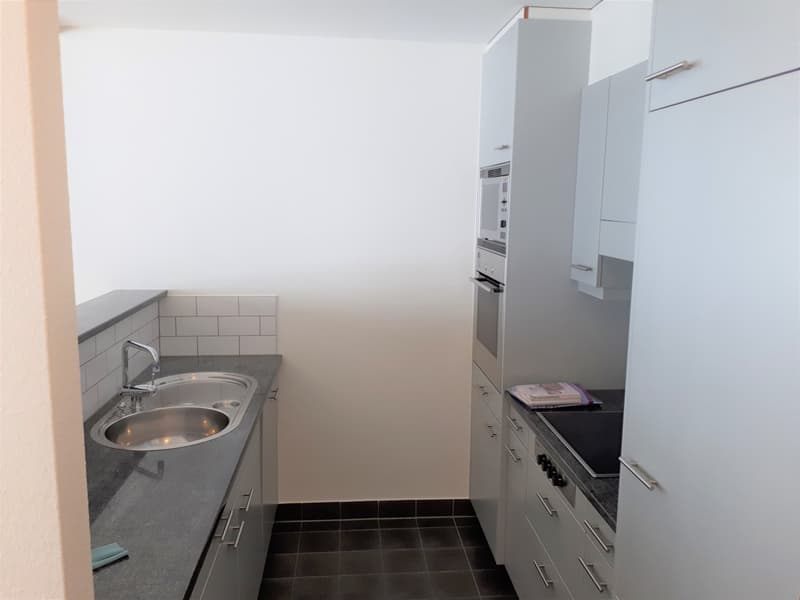 Schöne 3.5 Zi-Wohnung im 2. Stock mit balkon im Zentrum Brig (E2-2) (3)