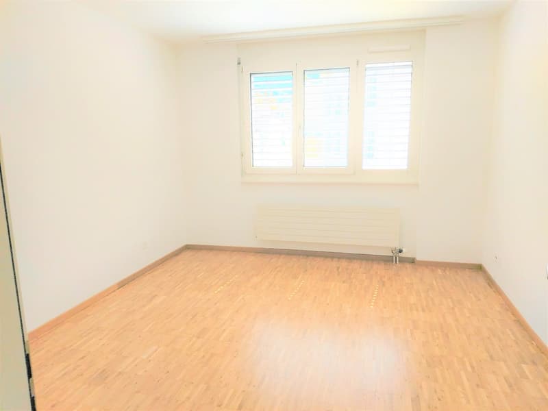 Schöne 3.5 Zi-Wohnung im 2. Stock mit balkon im Zentrum Brig (E2-2) (6)