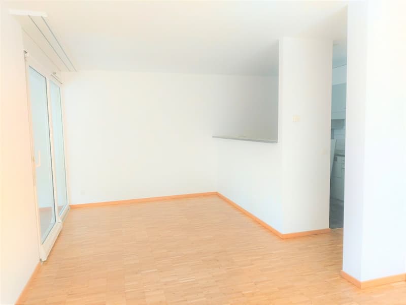 Schöne 3.5 Zi-Wohnung im 2. Stock mit balkon im Zentrum Brig (E2-2) (2)