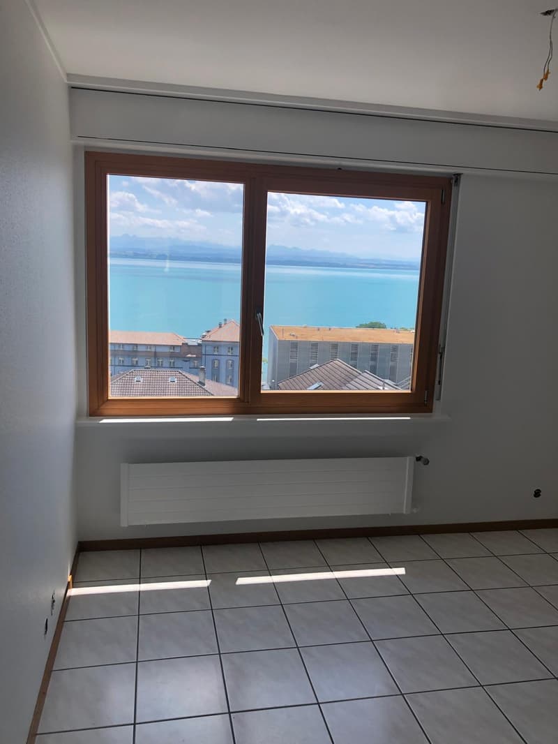Charmant studio de 1.5 pièces avec vue lac à Neuchâtel (2)