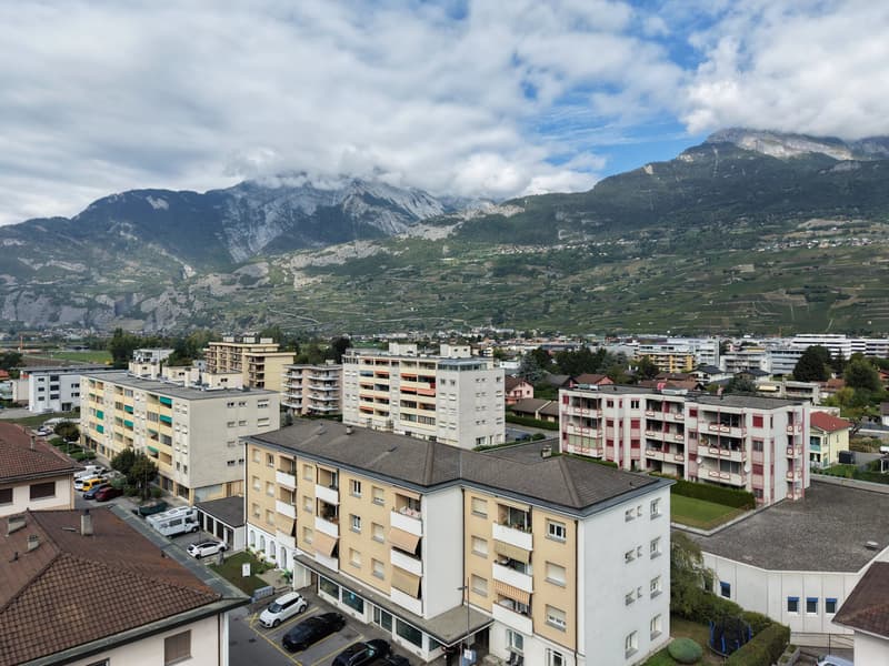 Appartement de 4.5 pièces rénové à Conthey (3)