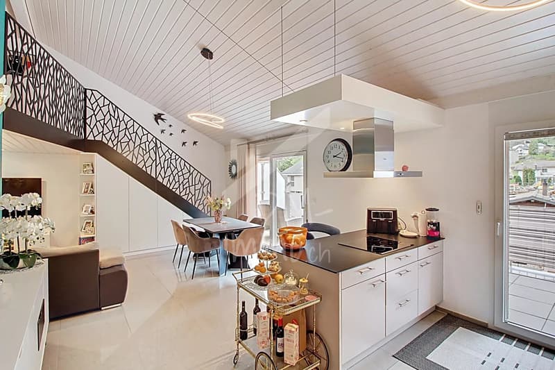 Magnifique attique 3.5p + mezzanine (2)