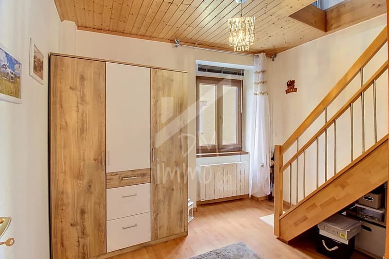 Maison de village rénovée en triplex (9)