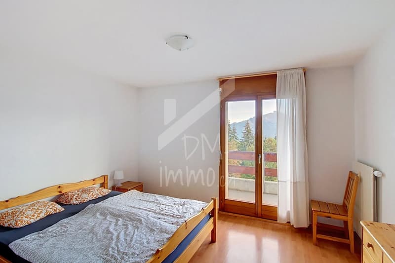 2.5 pièces traversant avec loggia et balcon (4)