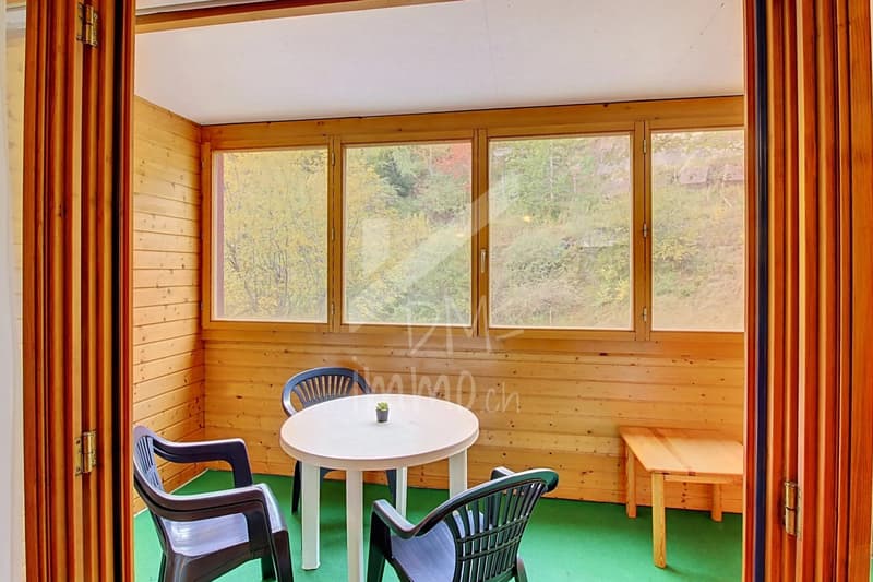 2.5 pièces traversant avec loggia et balcon (3)