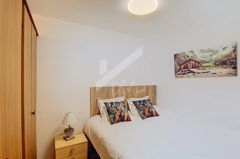 2.5 pièces traversant avec balcon - Panorama (4)