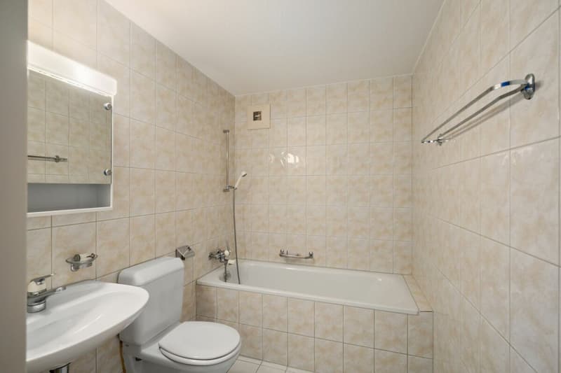 Attraktive 2.5-Zimmer-Wohnung mit Balkon in Sulgen (7)