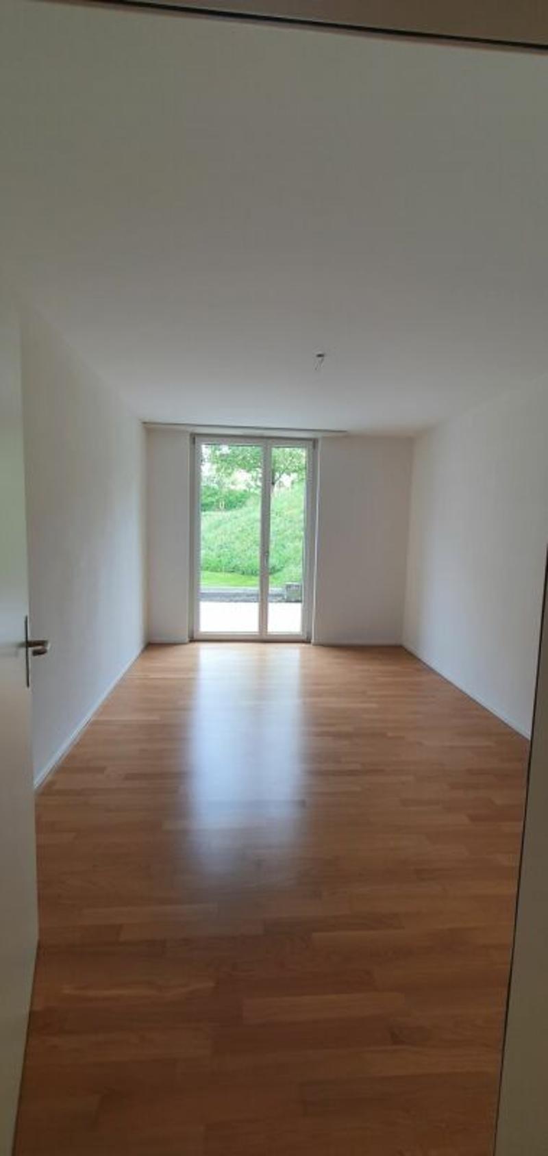 Zentral Wohnen mit Sitzplatz! (5)