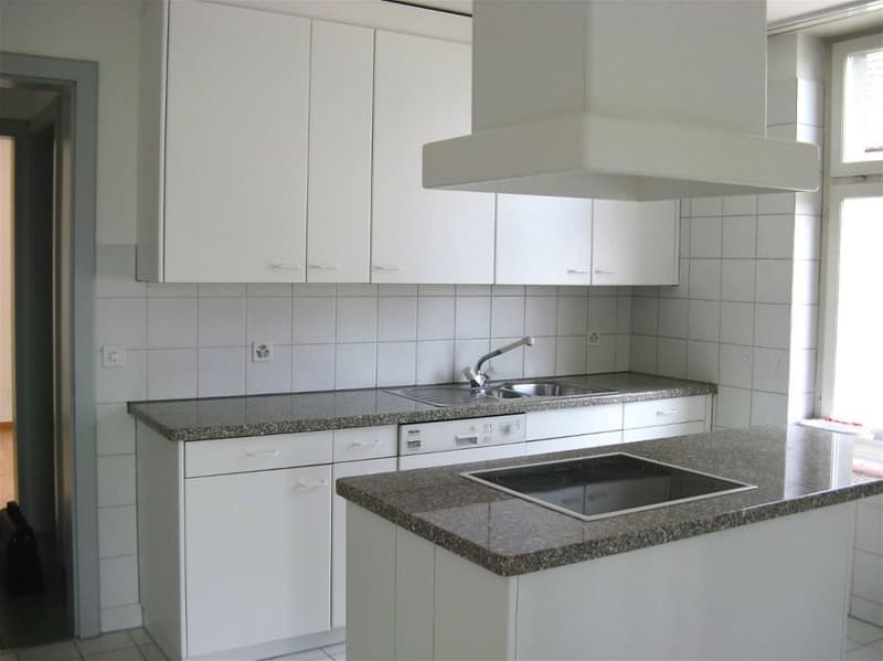 Exklusive 4.5 Zimmer-Wohnung in Jugendstilhaus am Rosenberg (4)