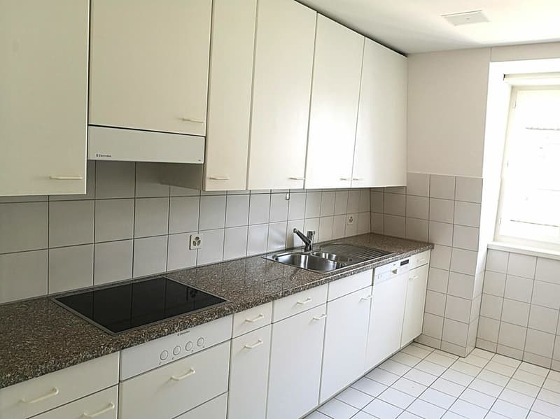 Helle und geräumige 3 1/2 Zimmerwohnung in Jugendstilhaus (3)