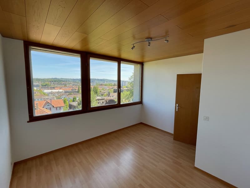 Charmante Wohnung mit eigenem Zugang in ruhigem Wohnquartier (9)