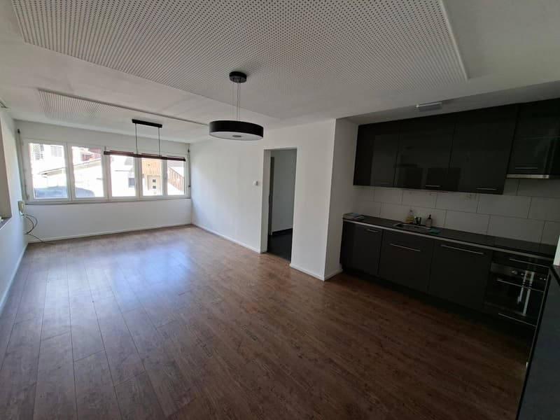 Grosszügiges Büro in Lyss – 90 m² zu vermieten (2)