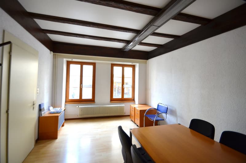 Espaces de bureau/pratique dans la vieille ville de Murten – idéal pour le co-travail, les pop-up ou l'utilisation temporaire (9)