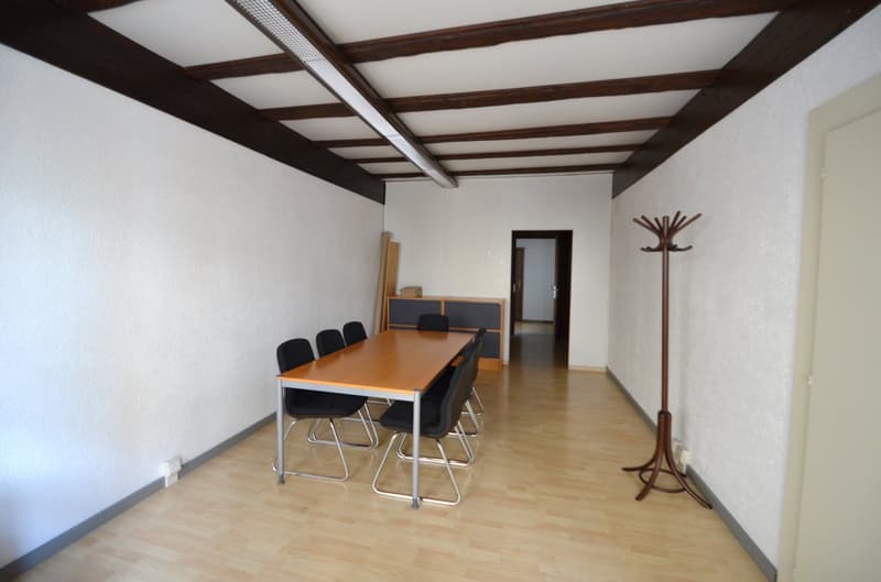 Espaces de bureau/pratique dans la vieille ville de Murten – idéal pour le co-travail, les pop-up ou l'utilisation temporaire (8)