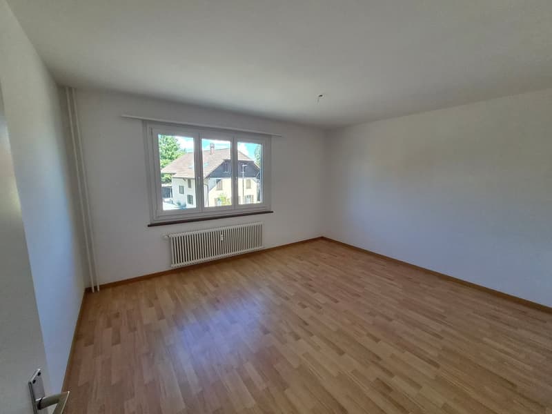Teilsanierte 3.5-Zimmer-Wohnung an zentraler Lage in Schönbühl (4)