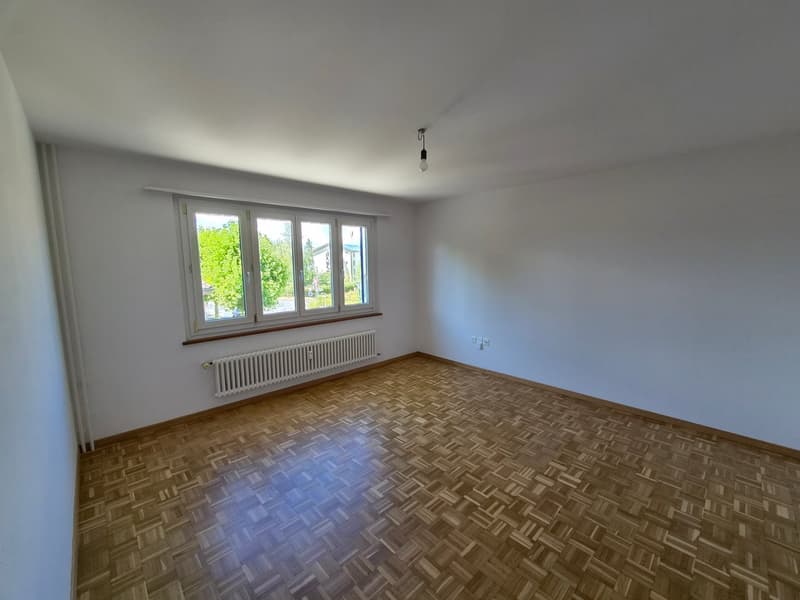 Sanierte 2.5-Zimmer-Wohnung an zentraler Lage in Schönbühl (4)