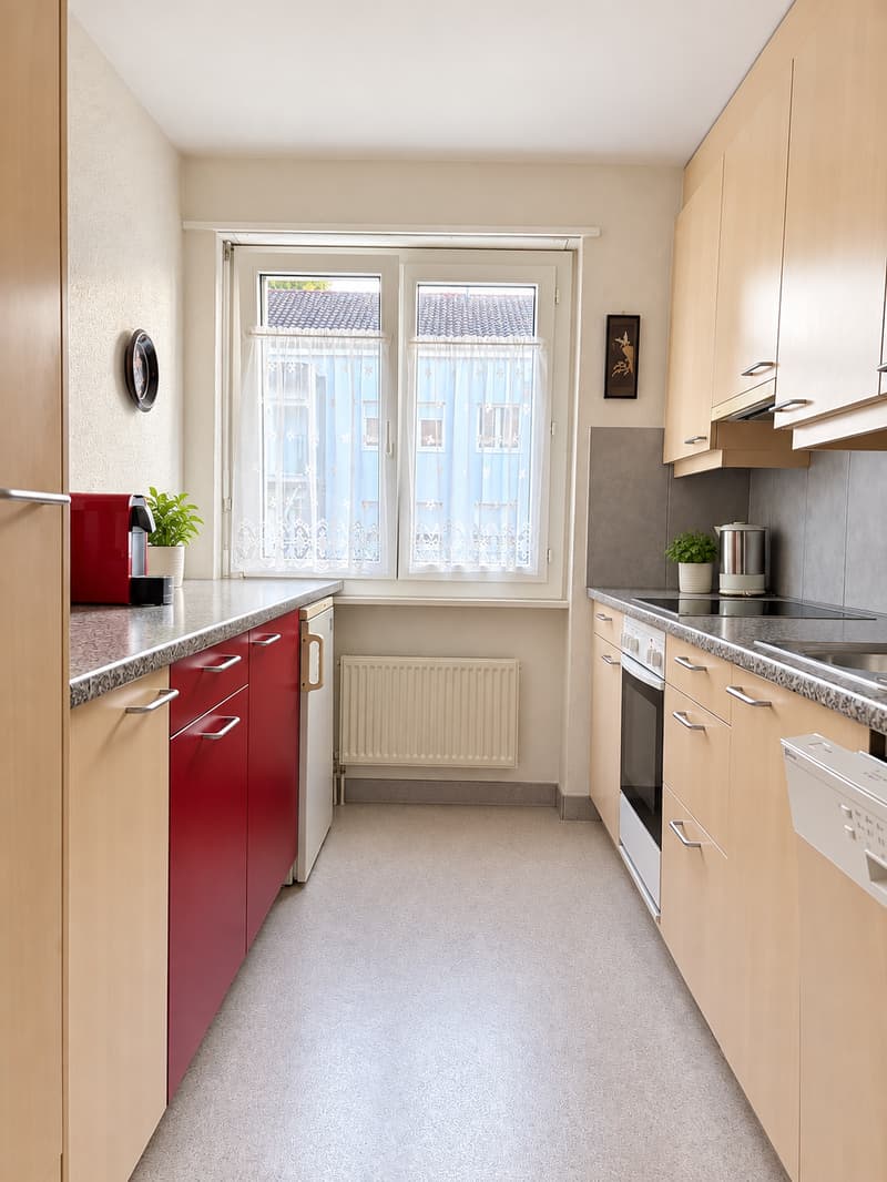 helle 4-Zimmer-Wohnung mit Balkon in Bettlach zu vermieten! (3)