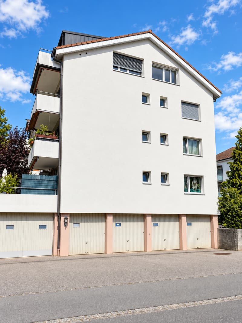 helle 4-Zimmer-Wohnung mit Balkon in Bettlach zu vermieten! (2)