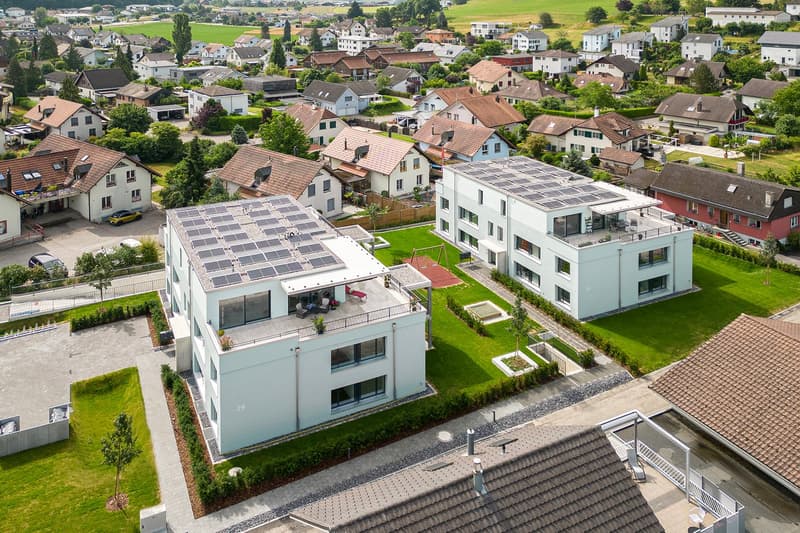 Einstellhallenplatz mit E-Ladestation zu vermieten (1)