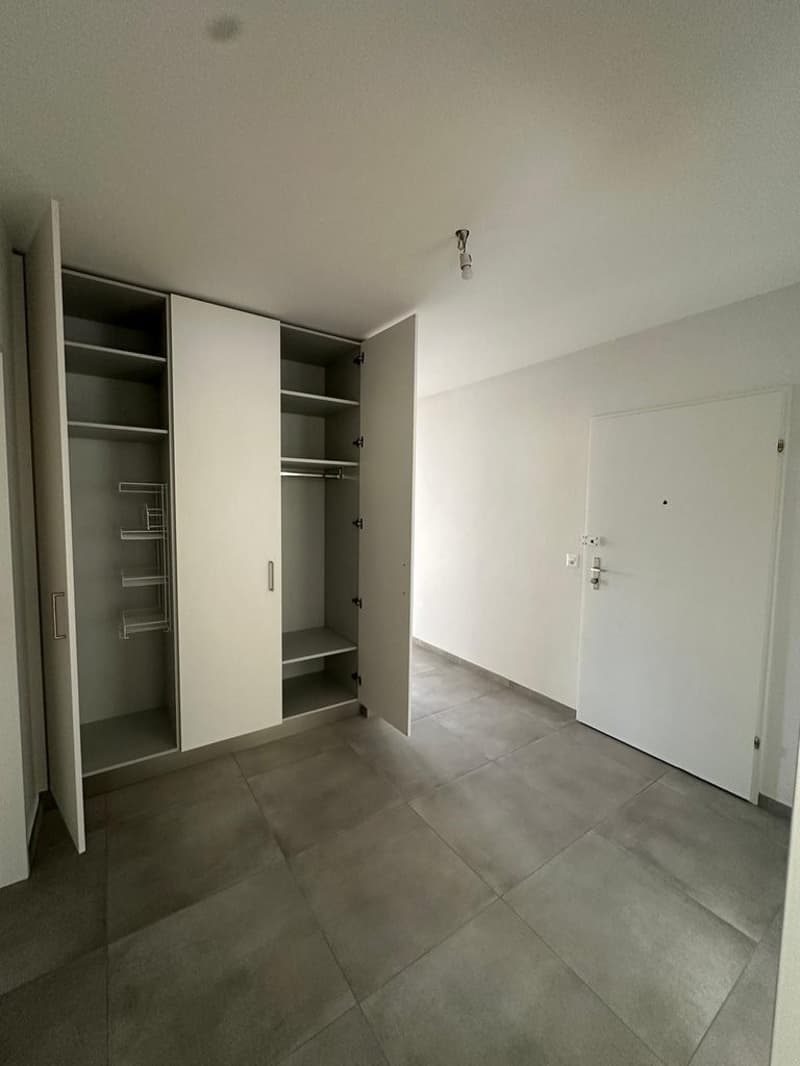 Hall2.JPG
