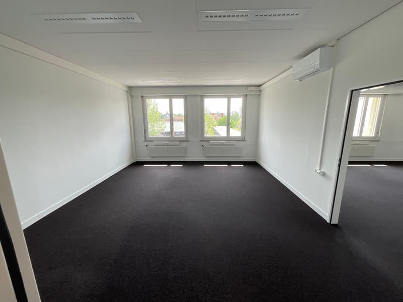 Helles Büro mit 6 Zimmern an der Motorenstrasse in Wetzikon ZH (3)