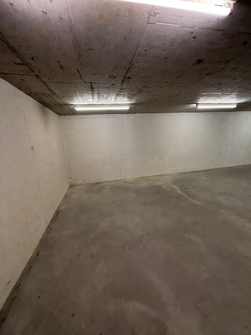 Storage/Hobby Room directly at Uster Train Station (72m², BG) (5)