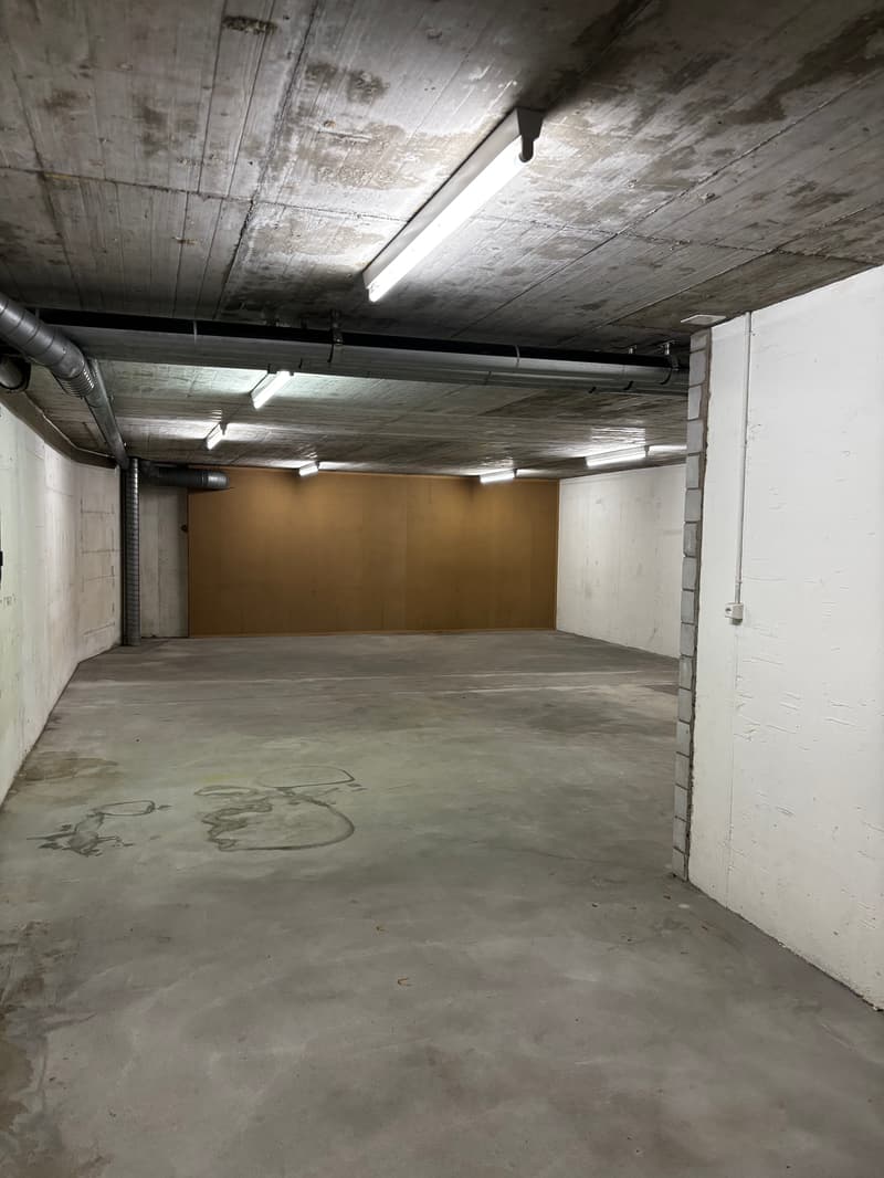 Storage/Hobby Room directly at Uster Train Station (72m², BG) (2)