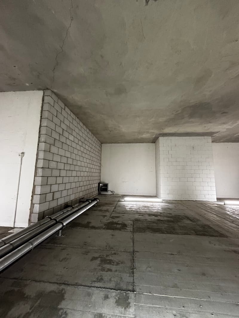 Storage/Hobby Room directly at Uster Train Station (72m², BG) (4)