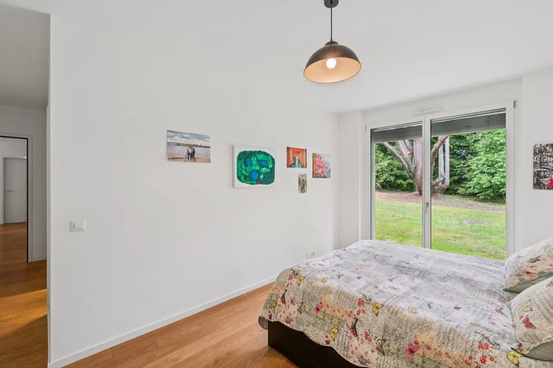 MAGNIFIQUE APPARTEMENT AVEC 4 CHAMBRES & 1300 M² DE JARDIN ! (6)