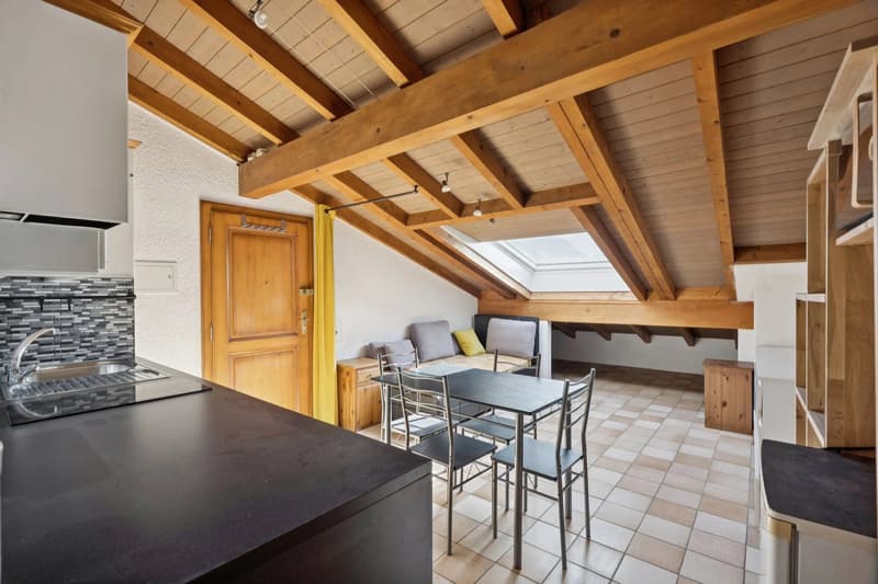 Maison villageoise : 4 logements  loués et 1 arcade - fort potentiel (12)