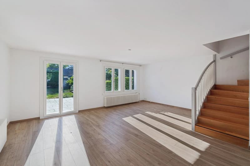 En exclusivité / Ravissante maison familiale en pignon avec vue sur le lac (3)