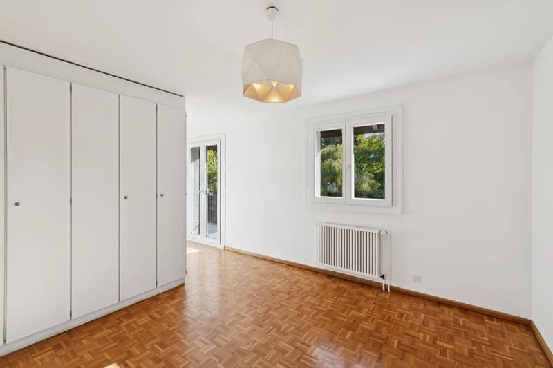 En exclusivité / Ravissante maison familiale en pignon avec vue sur le lac (5)