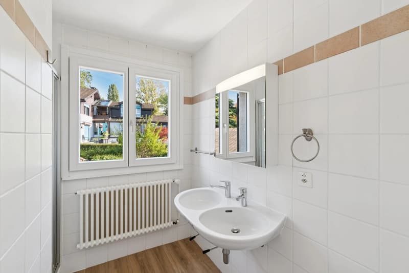 En exclusivité / Ravissante maison familiale en pignon avec vue sur le lac (9)
