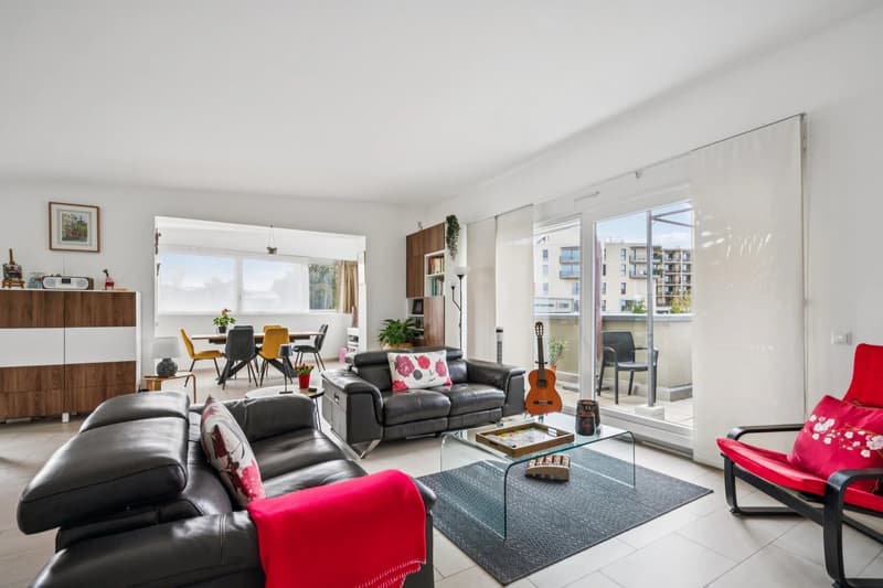 5,5 PIÈCES EN ATTIQUE À BERNEX AVEC 90 M² DE TERRASSES (2)