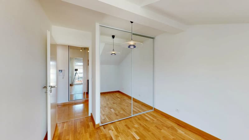 Appartement meublé T4 - 76 m² - Dernier étage avec balcon et cave (9)
