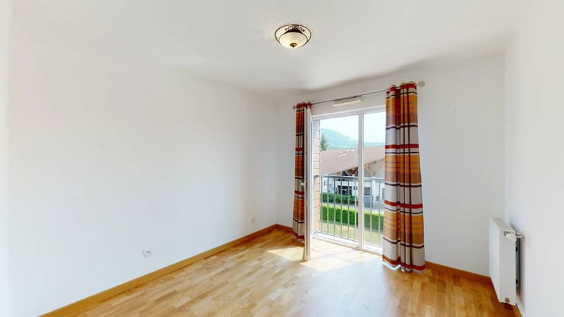 Appartement meublé T4 - 76 m² - Dernier étage avec balcon et cave (12)