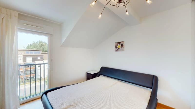 Appartement meublé T4 - 76 m² - Dernier étage avec balcon et cave (10)