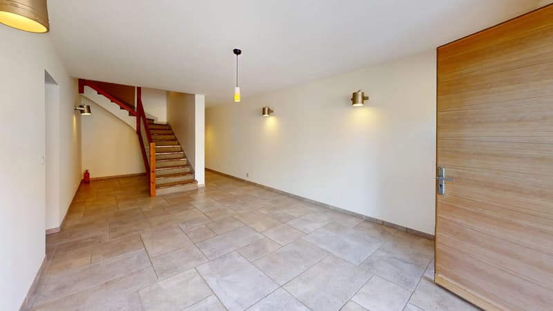 Maison meublée T4 rénovée de 218 m² à louer à Archamps (2)