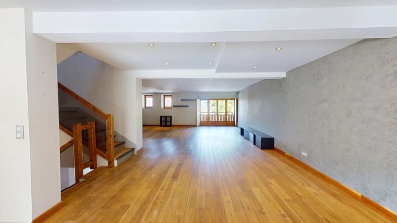 Maison meublée T4 rénovée de 218 m² à louer à Archamps (3)