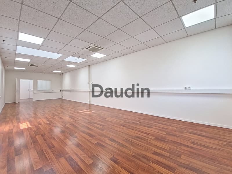 Bureau d'env. 97m2 à Meyrin (4)