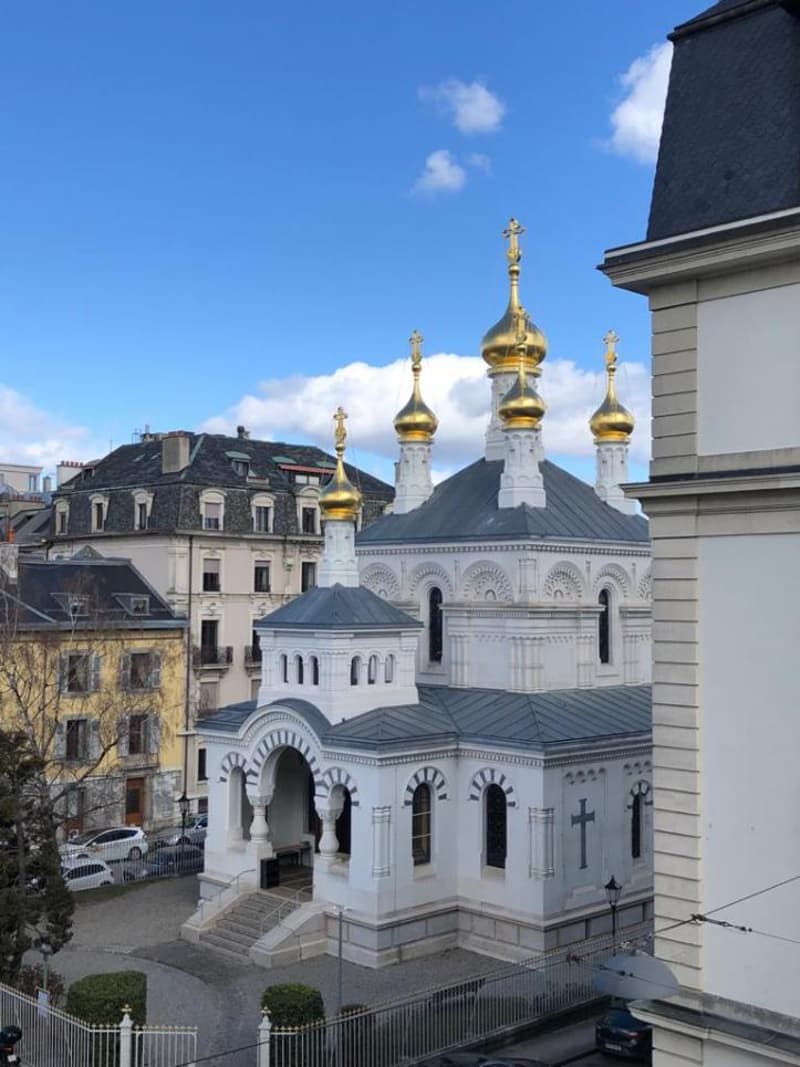 Bureau de 15m2 avec vue sur l'église russe (8)