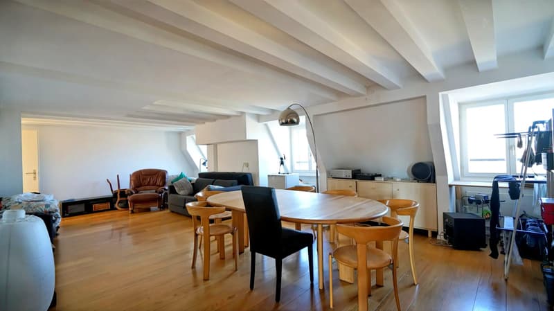 Sale in the name of a lot of four apartments. (3)
