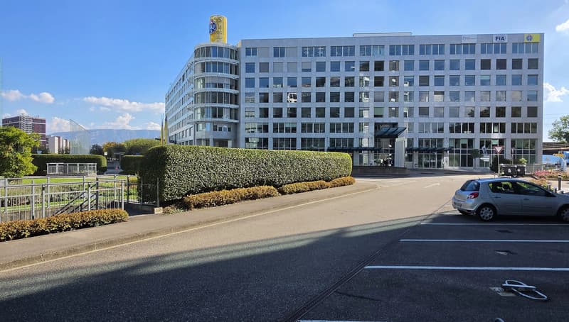 Spacious offices renovated on a high floor ? Blandonnet (2)