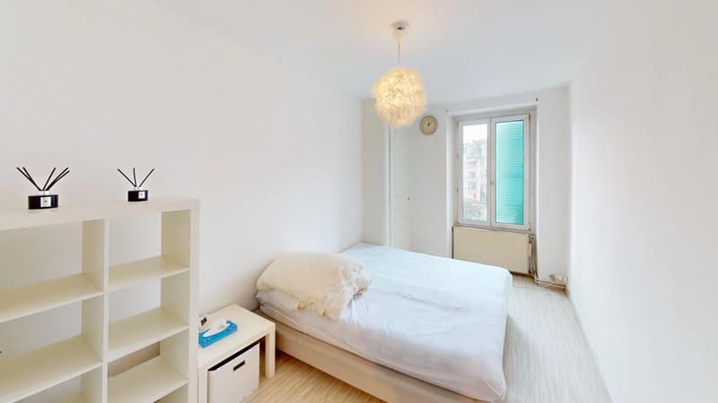 CHF 7,920.?/m² PPE in the center of Geneva: two character apartments in a 1915 building, just steps from the HUG ? sale as a lot and named sale (8)