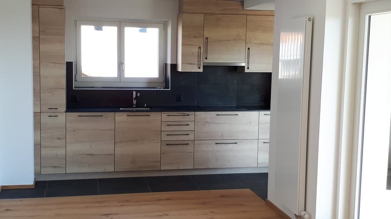 Appartement lumineux de 4.5 pièces avec vue panoramique à Lavigny (6)