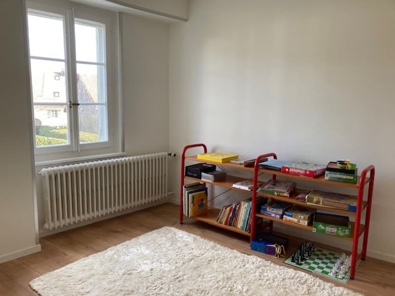 Spacieux 6.5 pièces rénové, charme villageois à Yens, proche de Morges (15)