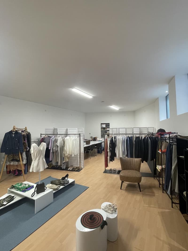 LOCAL COMMERCIAL DE 95 M2 AU COEUR DE NYON (3)