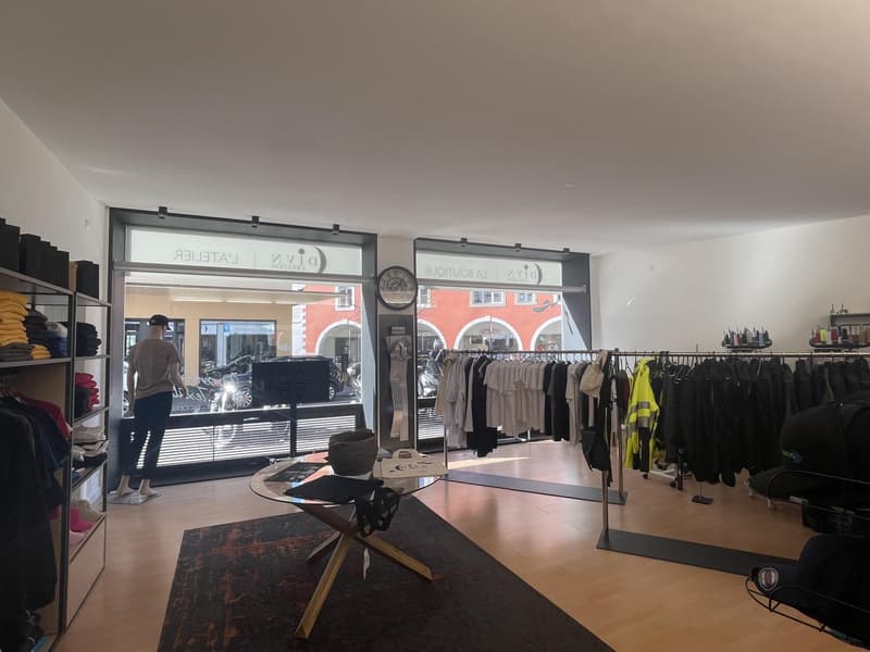 ARCADE COMMERCIALE DE 320 M2 AU COEUR DE NYON (4)
